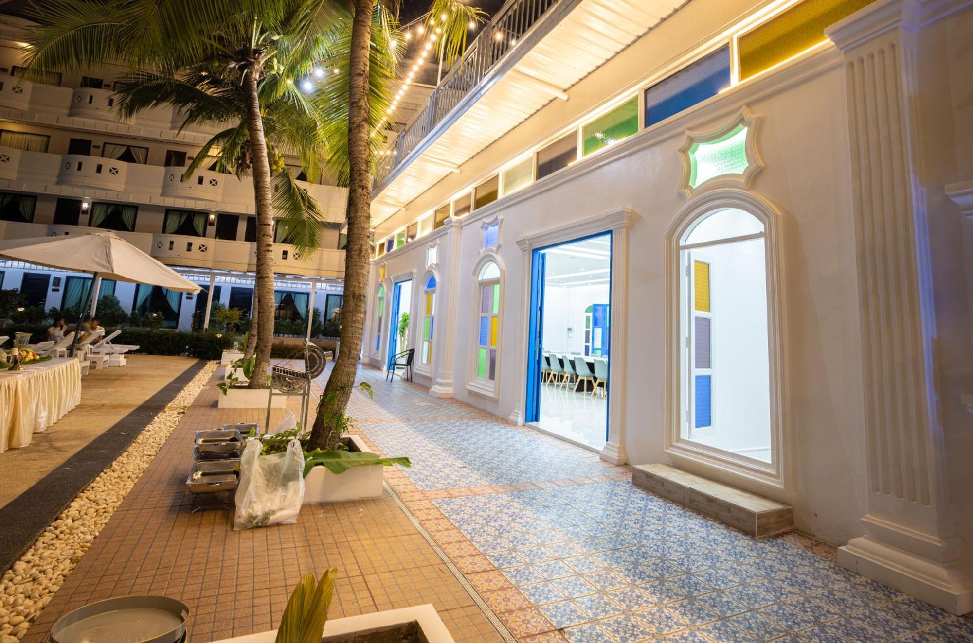 Blue Carina Hotel Phuket Ngoại thất bức ảnh
