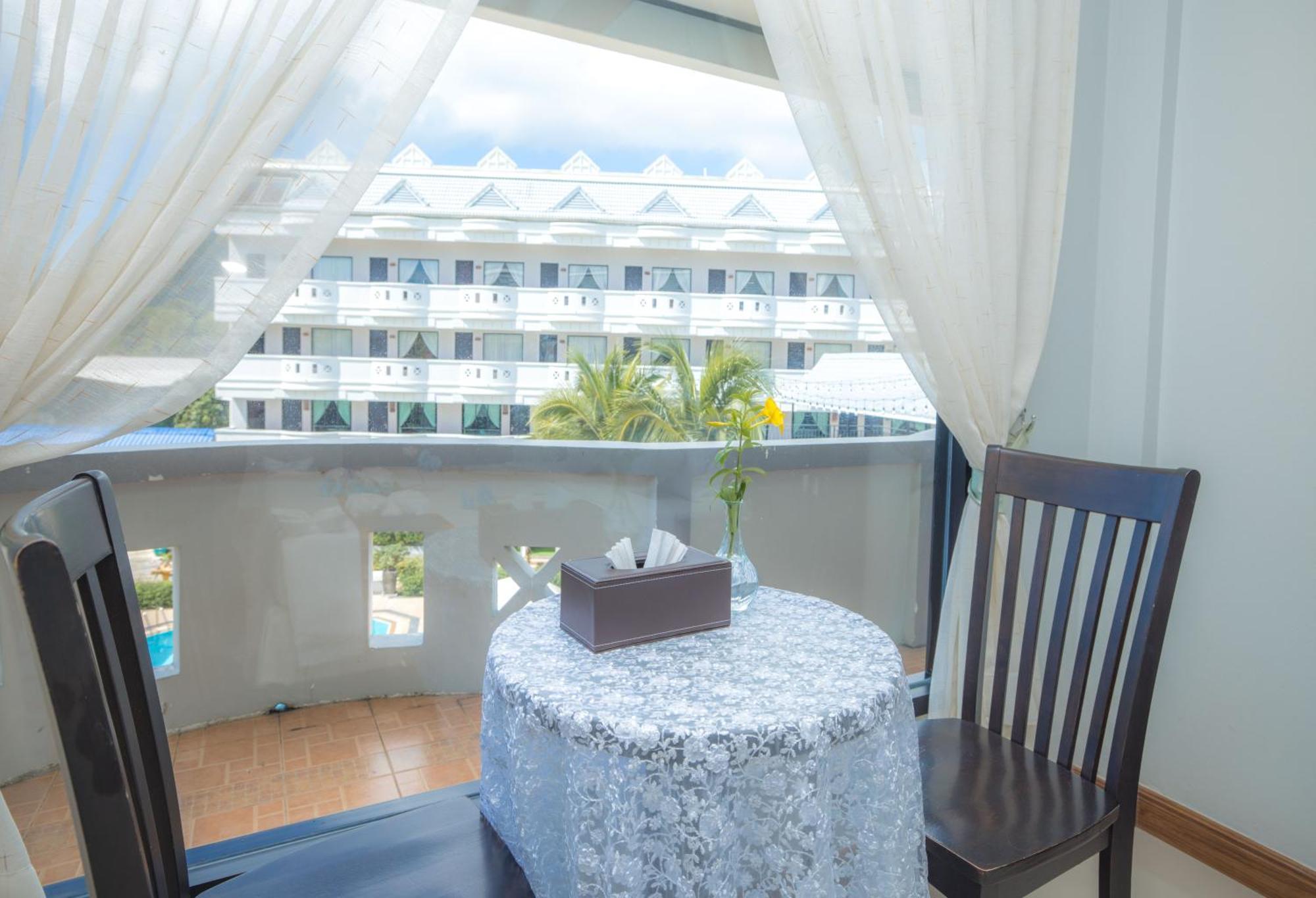 Blue Carina Hotel Phuket Ngoại thất bức ảnh