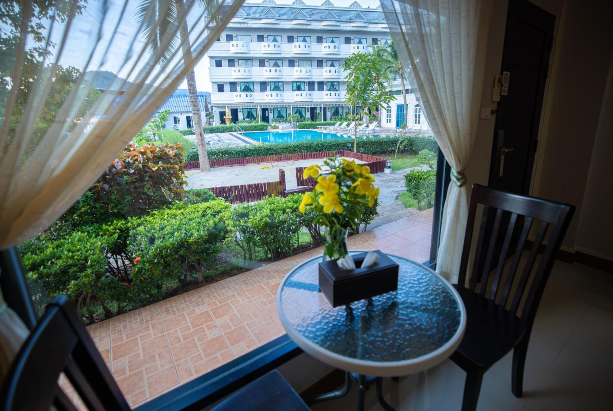 Blue Carina Hotel Phuket Ngoại thất bức ảnh